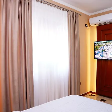 Hotel 15 By Nam Nam Tirana